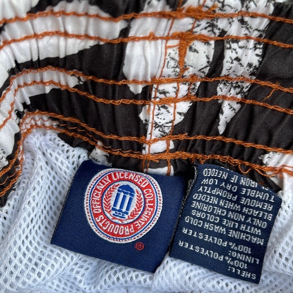 University of Texas Longhorn Dark brown Hawaiian print - Picture 3 of 4